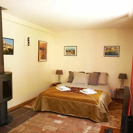 In Cagnes-sur-mer, With Pool Access, Enclosed Garden And Wifi - *